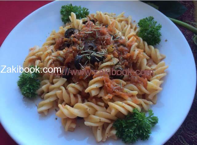 الباستا الإيطالية بالريحان والكرفس