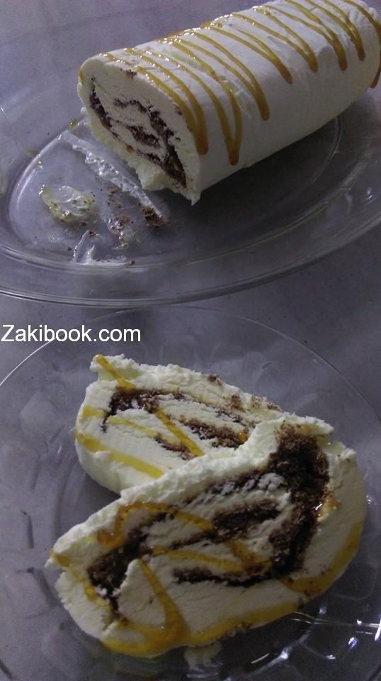 بوظة رول بالفانيلا محشية شكولا مبروشة