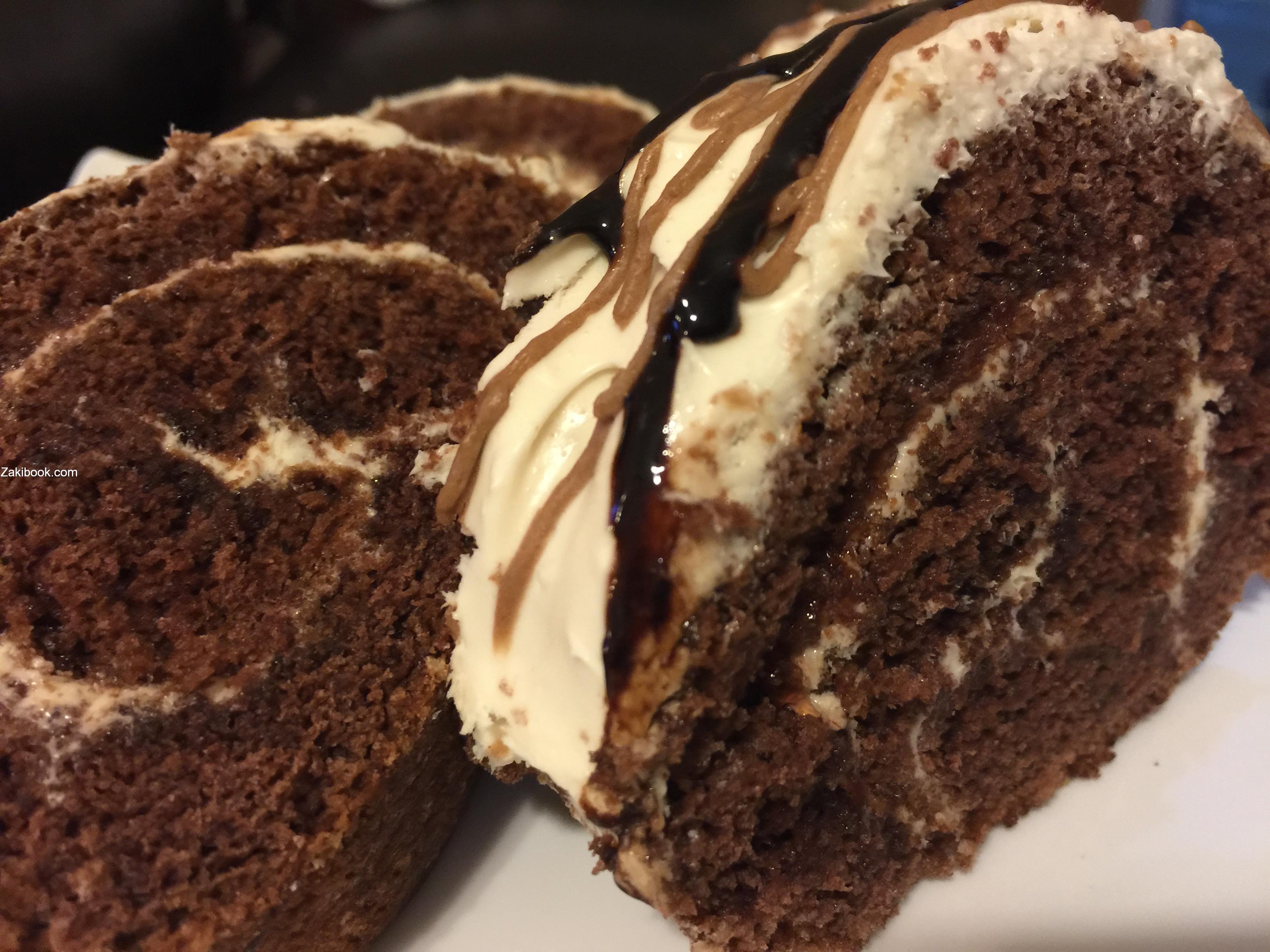 سويسرول الشوكولاته بالكريمه