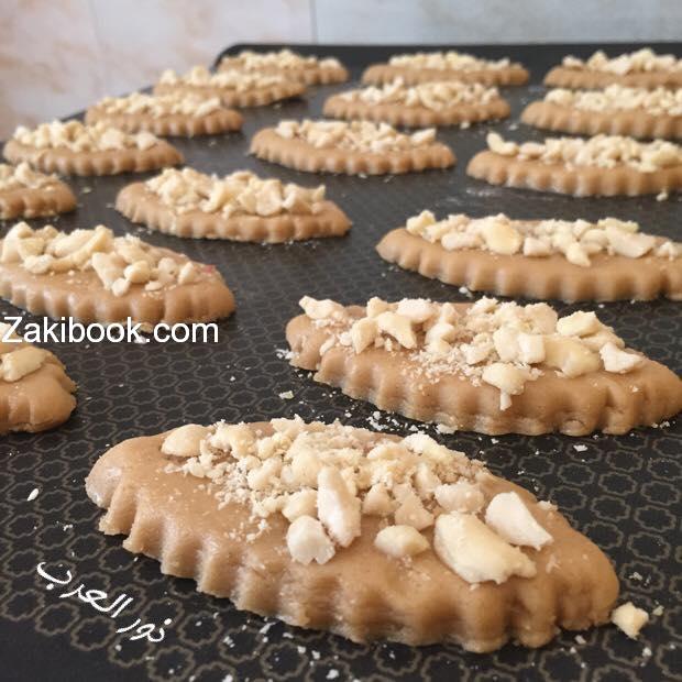 طريقة عمل بسكويت بالشكولاتة والمكسرات