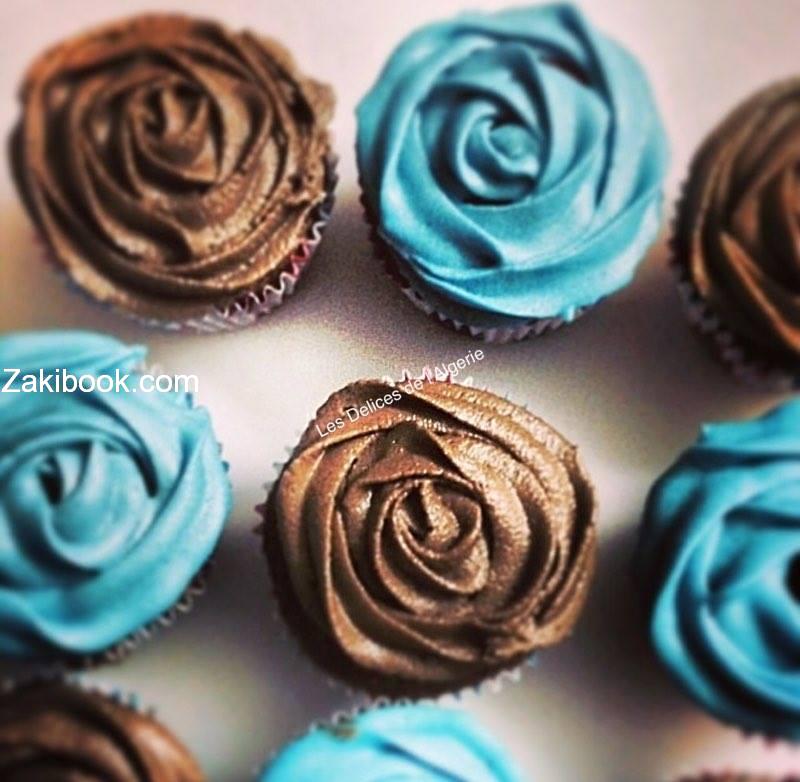 كب كيك الفانيلا وطريقة عمل كريمة الزبدة على الطريقة الأمريكية