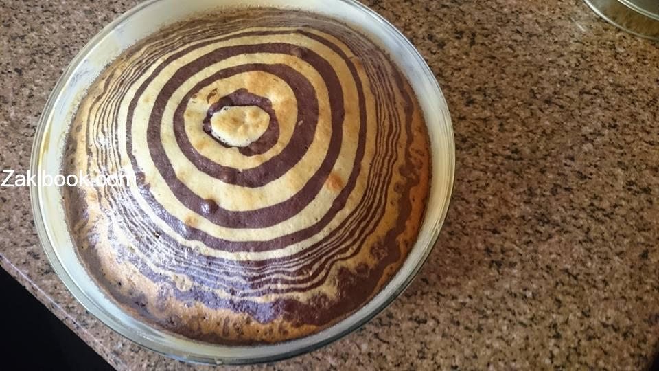 طريقة صنع الكيكة المخططة