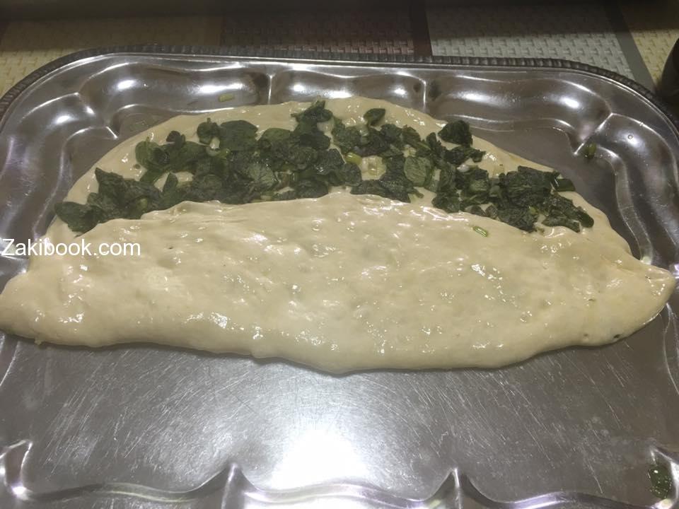 اقراص الزعتر الاخضر الفلسطيني بالخطوات المصورة