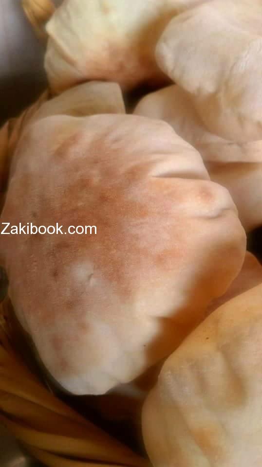 خبز البيتا على طريقة المخابز 