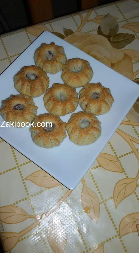 كعك بالسميد طري وبذوب بالتم