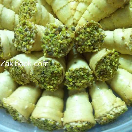 اقماع محشية ذوق و مناسبة جدا في سهرات رمضان