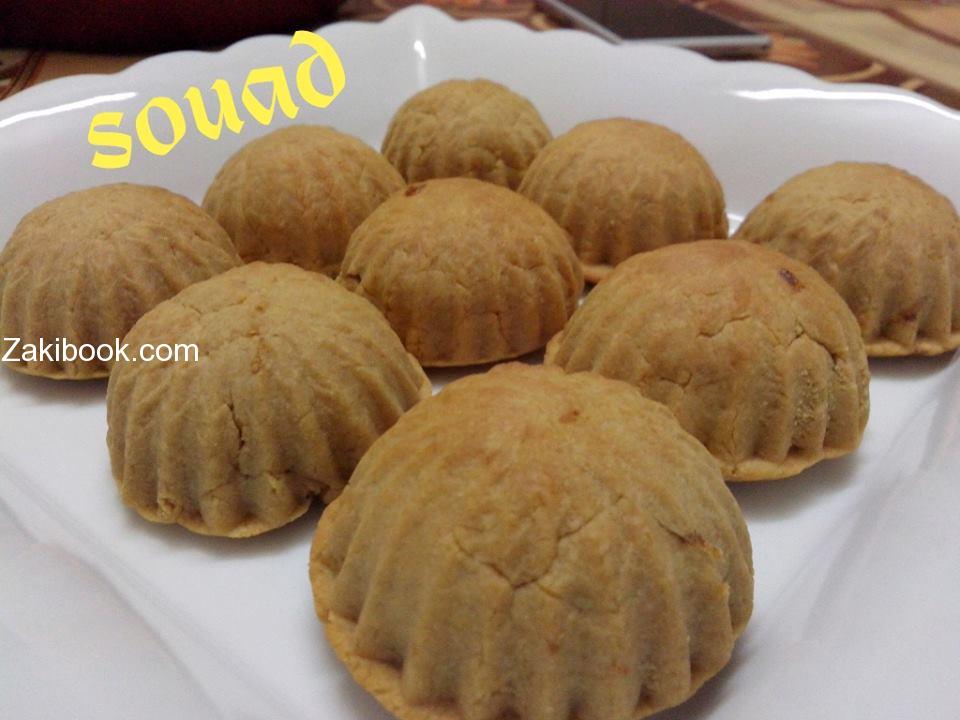 معمول البسكويت بالتمر هش وخفيف