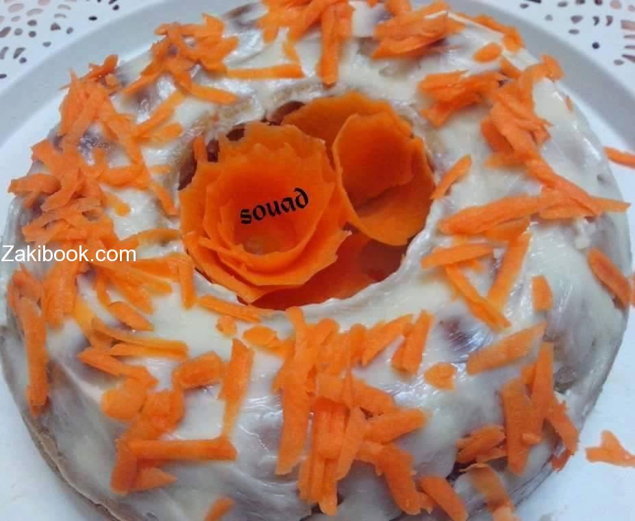 كيك الجزر والتفاح على أصولها