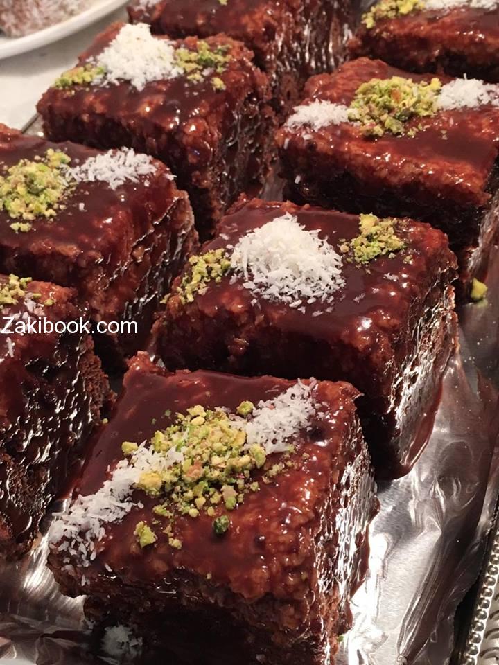 باونتي كيك أو كيكة جوز الهند بالشكولاتة