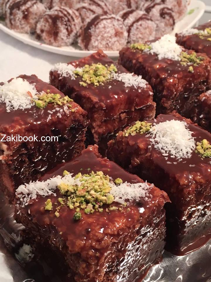 باونتي كيك أو كيكة جوز الهند بالشكولاتة