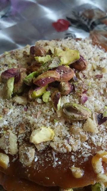 بان كيك بالجوز والقرقه والفستق الحلبي