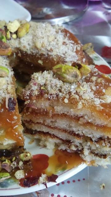 بان كيك بالجوز والقرقه والفستق الحلبي