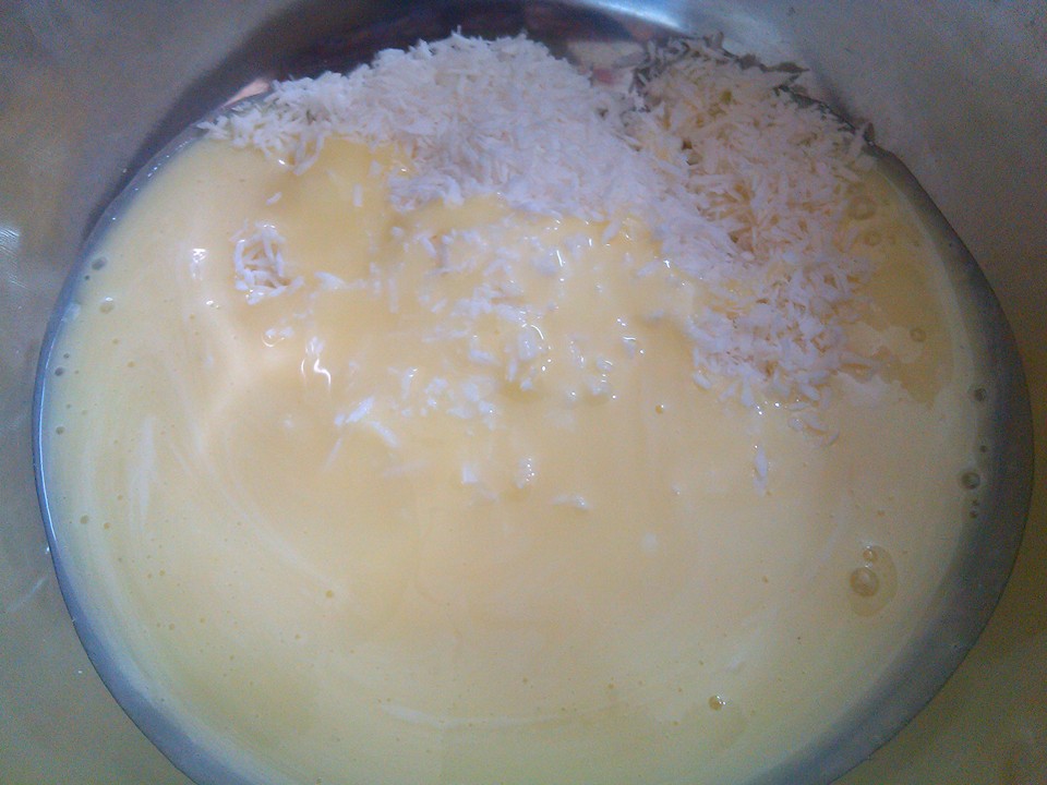 اصابع جوز الهند مغطسه بالشوكولا والطعم رهيب