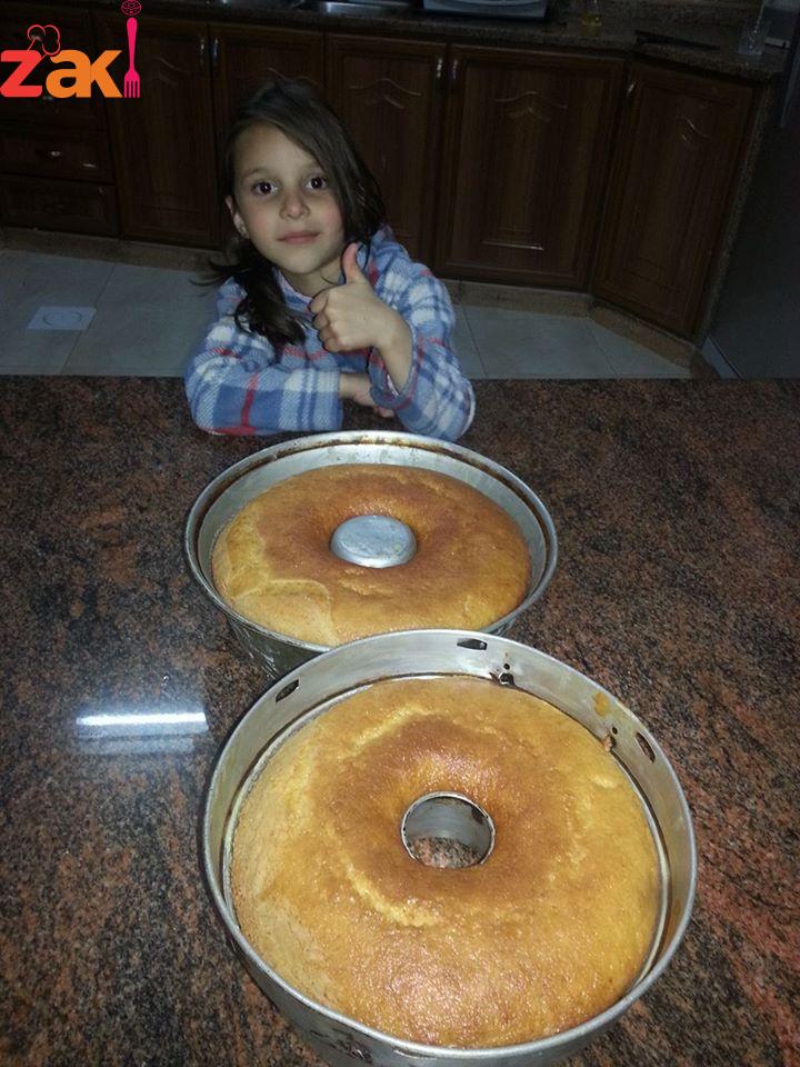 عملت كيكة بمشاركة بنتي شجعولي إياها بليز