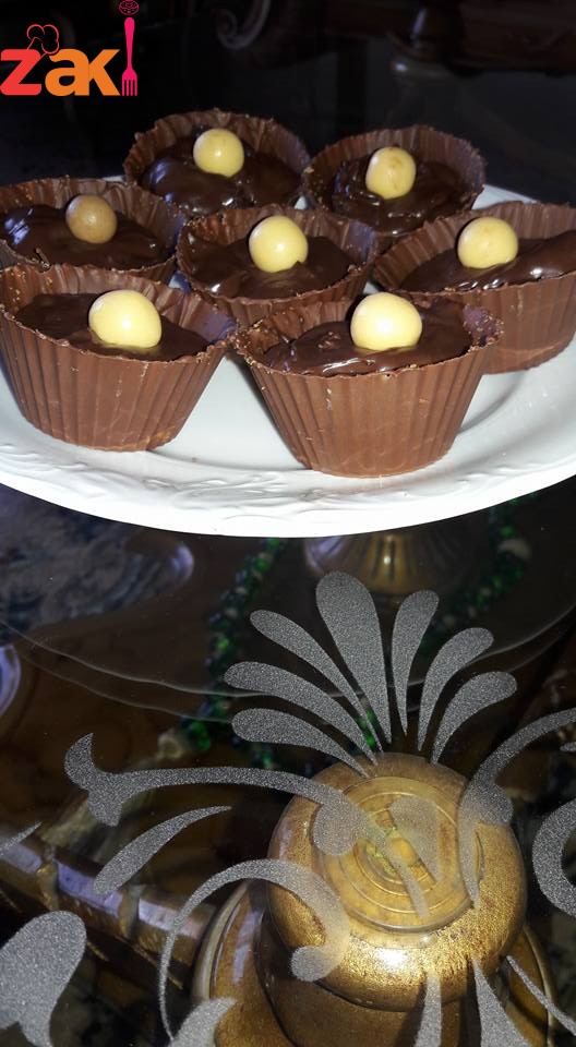 كاسات الشوكولاتة المحشية بالغناش وبسكويت اللوتس ولا أطيب من هيك