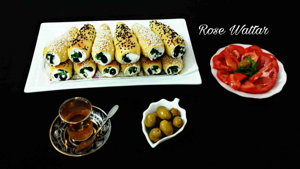 اقماع الفطائر بالجبنه الكريمي والزيتون كثير زاكي تنفع للفطائر