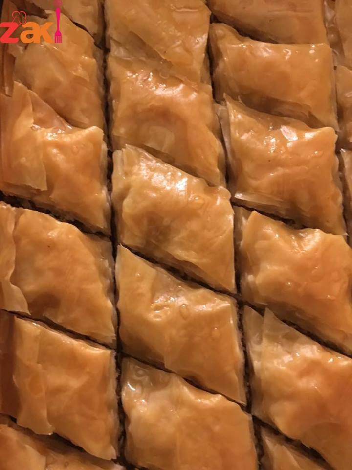 البقلاوة البيتية اول مرة بعملها ونالت إعجاب الكل 