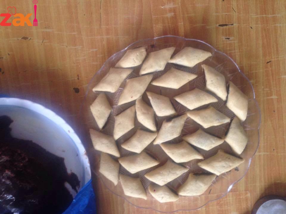 كعك العيد بالعجوه زاكي بشكل مش عادي الصورة بتتكلم