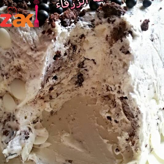 بوظة الفانيلا بقطع الكيك شكولاه 