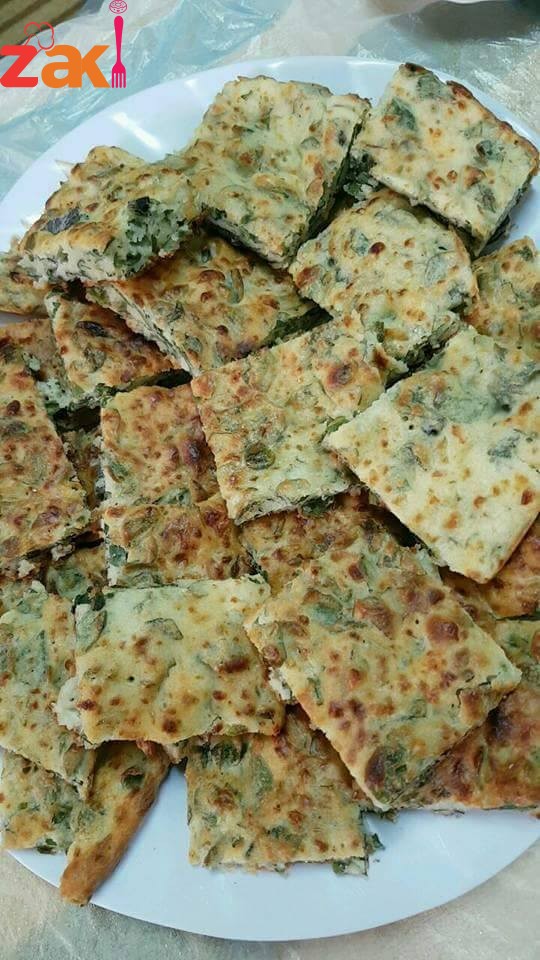 طريقة عمل فطائر الزعتر الرائحة و الطعم جنااااان ولا ازكى و اطيب و افخم من هيك