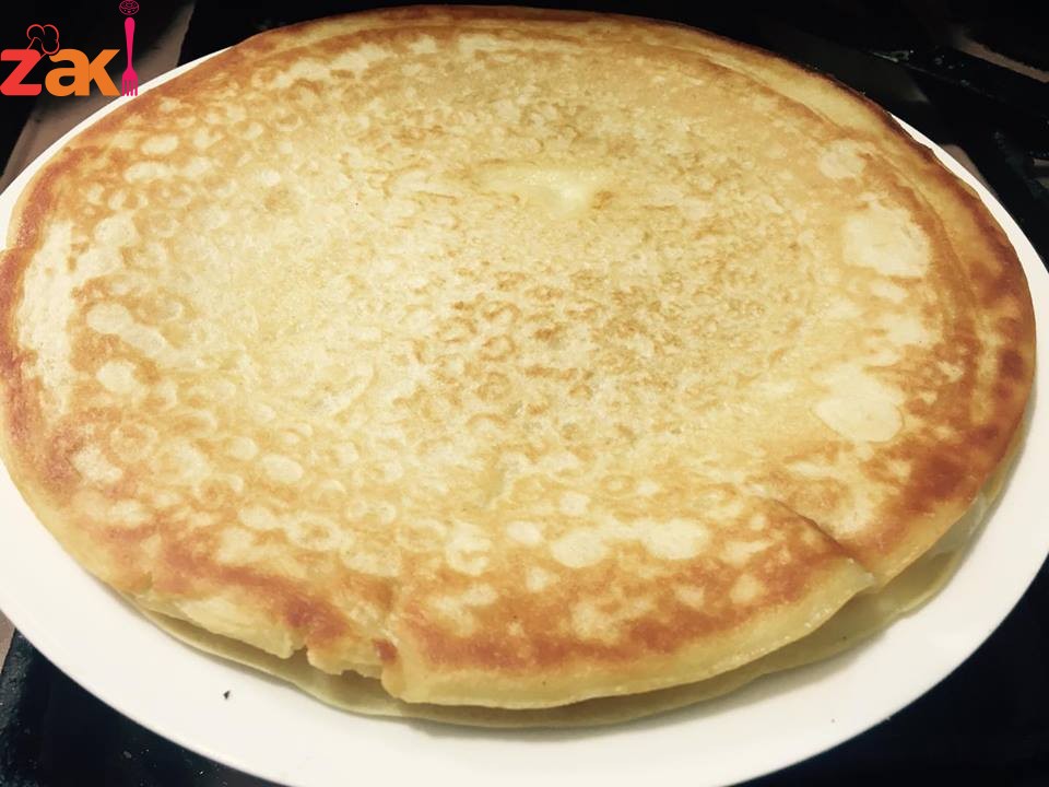 قطايف بالجبنه وسويتها بحجم وشكل الكنافه ودائماً اسويها وكل مره اطيب من الثانيه