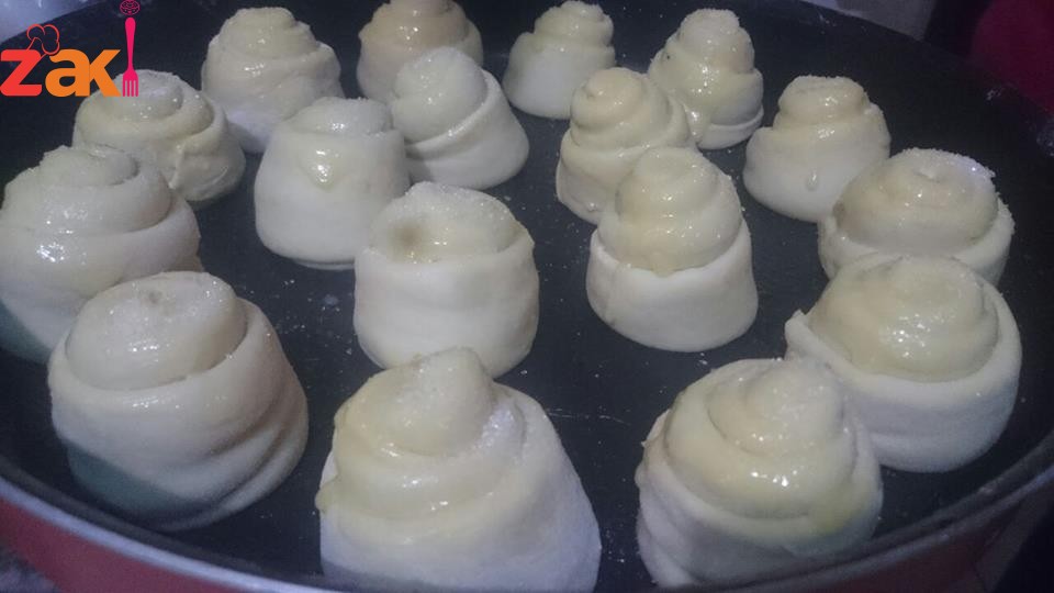 لفائف المربى من الحلويات الزنجباريه طعم و شكل ازكى من بعض