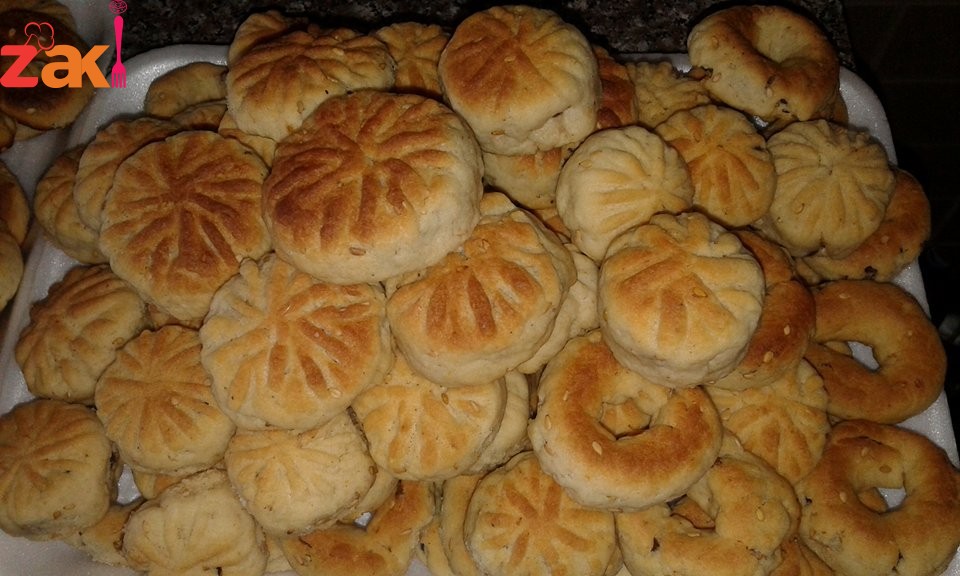 طريقة عمل كعك بعجوة زاكي و رهيب بشكل كبير