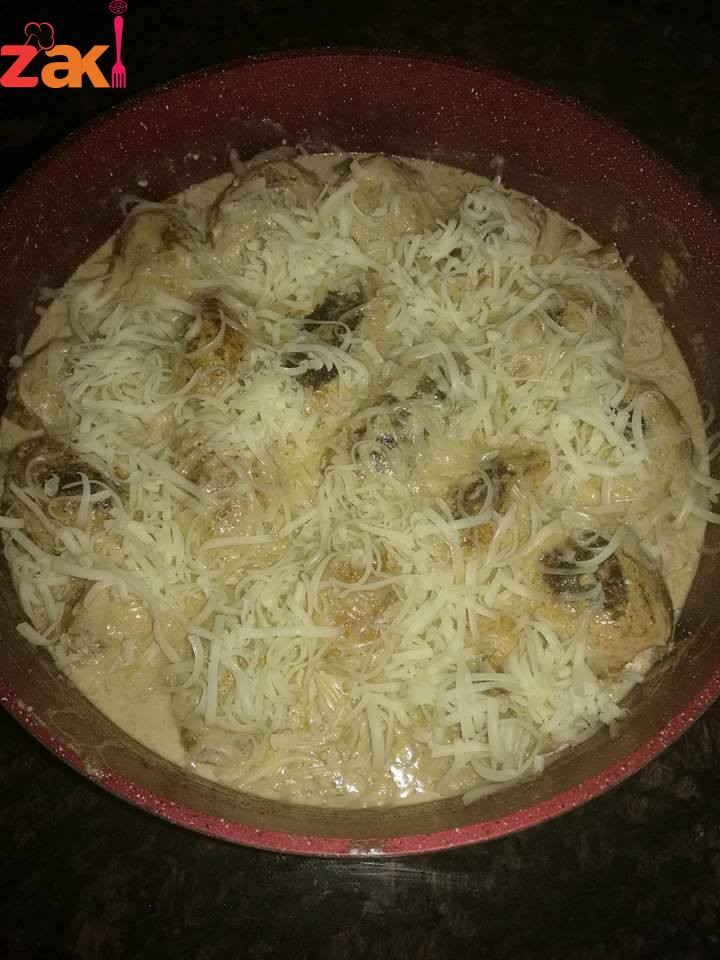 بطاطا محشية باللحم المفروم وكريمة الطبخ والفطر