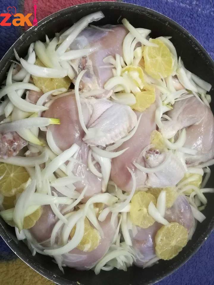 صينية دجاج وبصل شرحات