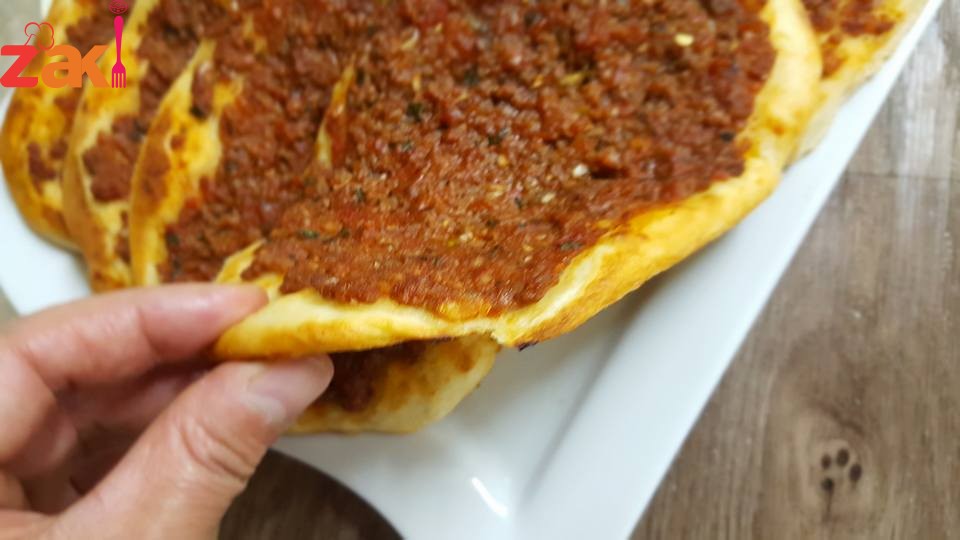 لحم بعجين وصفة اليوم طيبة وانطلبت مني اكتر مرة لذا تفضلو  