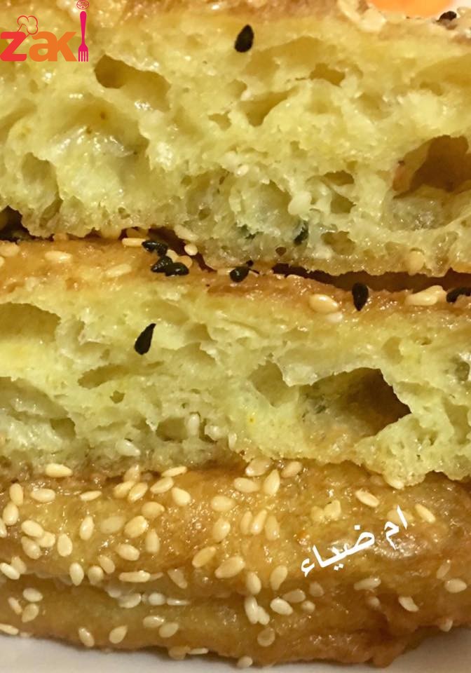تفضلو خبز الزلابيه الهش زاكي كثير وبيتاكل مع الحلو والحادق