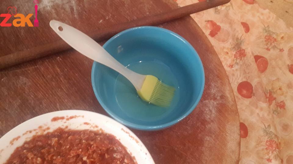 لحم بالعجين ولاول مرة جربتها اليوم لغداء وطلعت ناجحة طريقة 