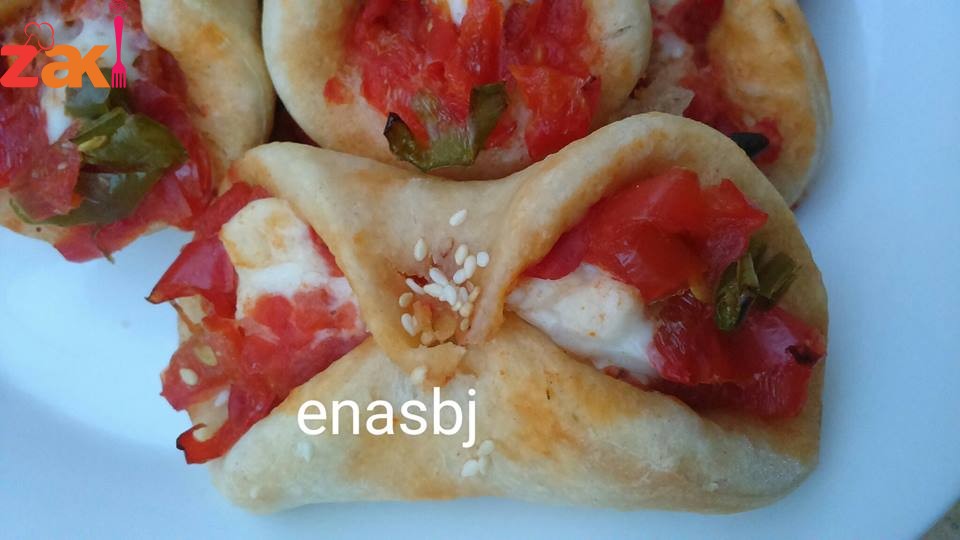 اللي حابة تعرف سر عجينة المعجنات يلي في المطاعم تحط تعليق