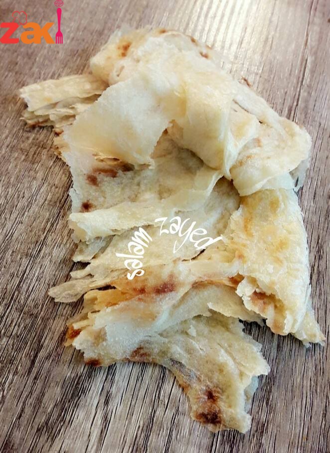 خبز الملوي المسخن من مكونات فريدة قومي بحفظ الوصفة على جوالك مباشرة 