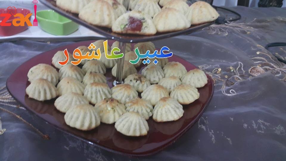 معمولاتي بالراحة والفستق الحلبي هش وبيذوب ذوووووب 