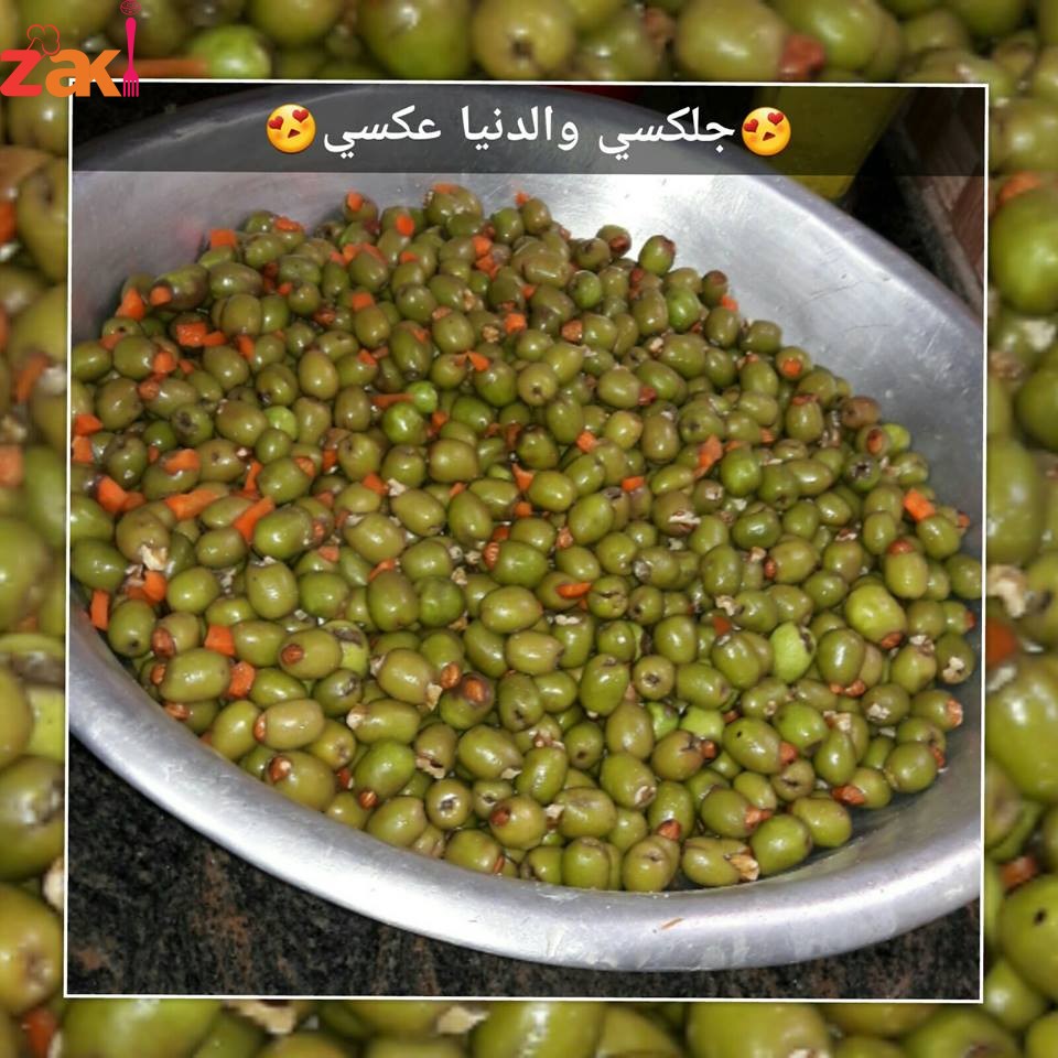 من أرض فلسطين وزيتونها المبارك بقدملك أسهل وأنجح وصفة لكبس الزيتون المحشي لعدة سنوات