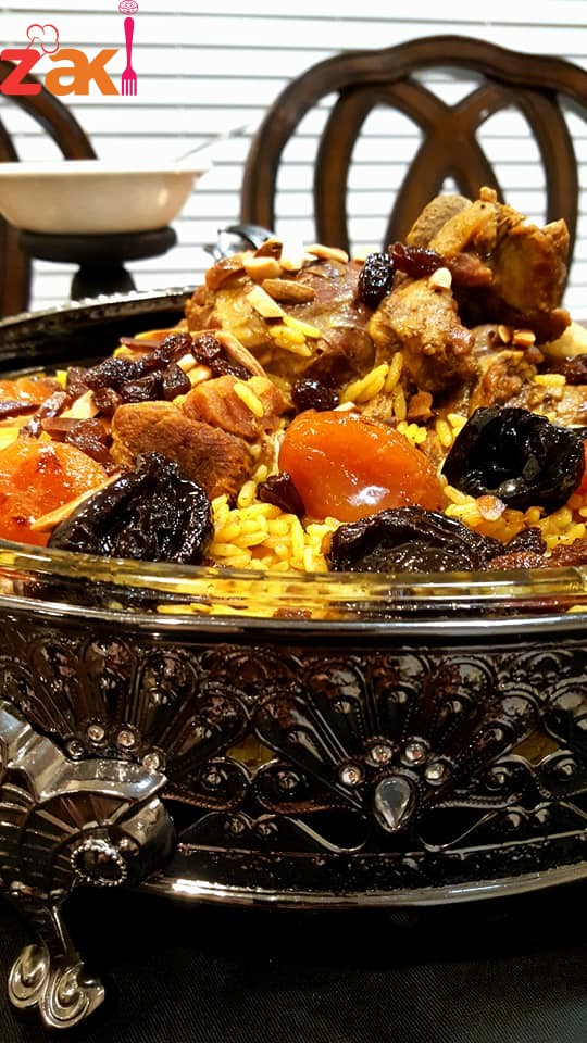 طبق اليوم من المغرب طاجين للحم مع البرقوق 