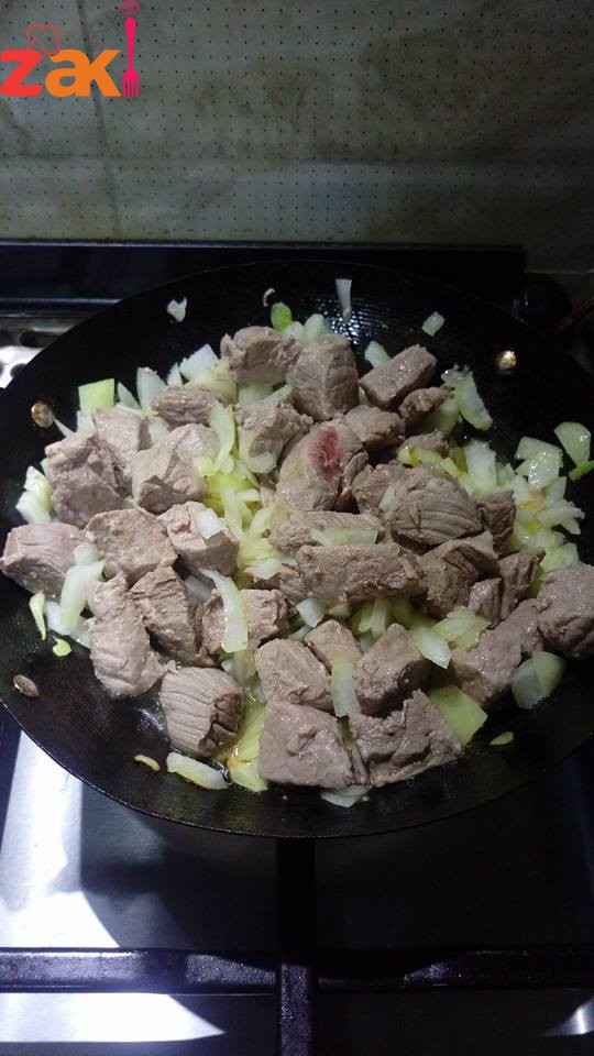 27459612_350402918773794_3821247040287764782_n