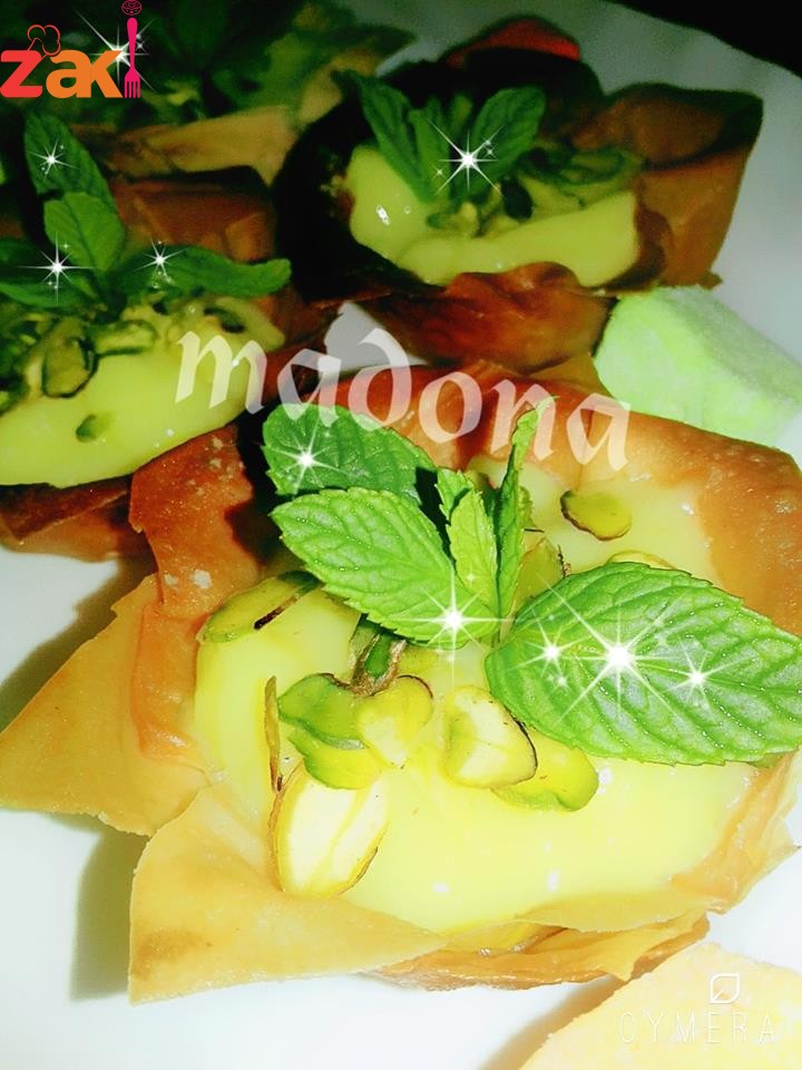 طريقة كب كيك وردات ورق الكلاج بالكسترد