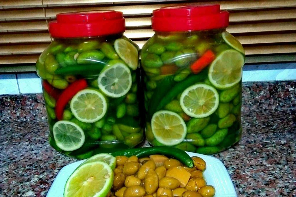 تخليل الزيتون الأخضر