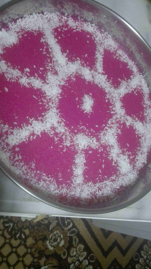 سلسلة من وصفاتي 5 حلاااوة بالسميد طيبة 