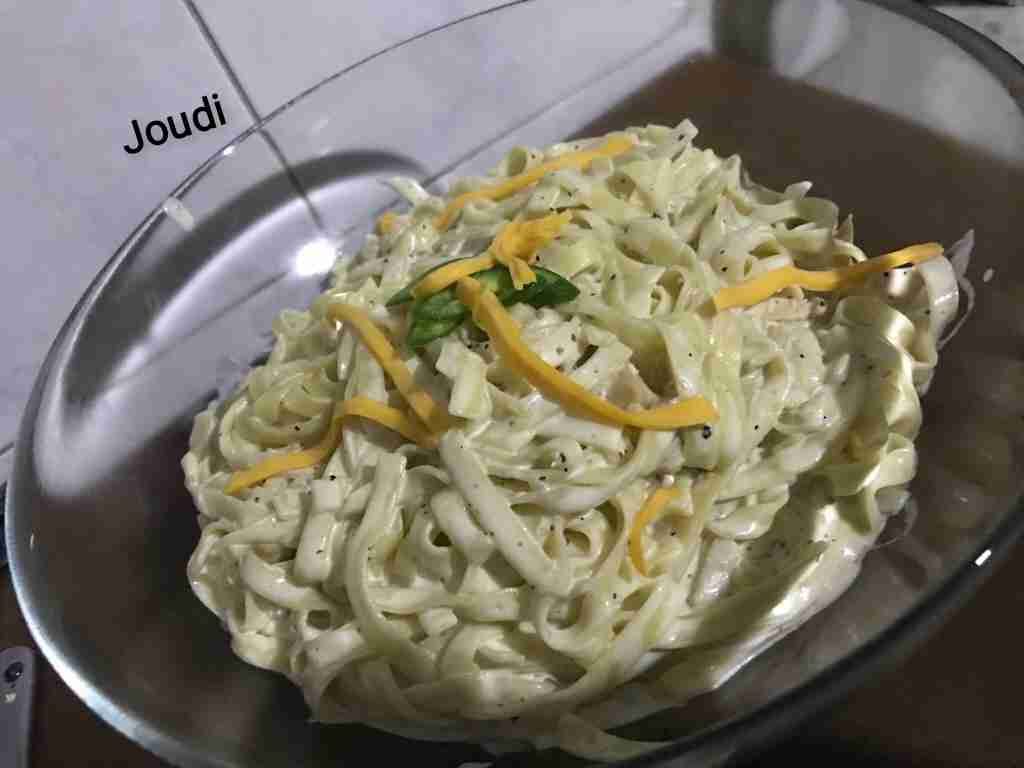 فتتشيني إيطالي وجبة سريعة ومغذية 