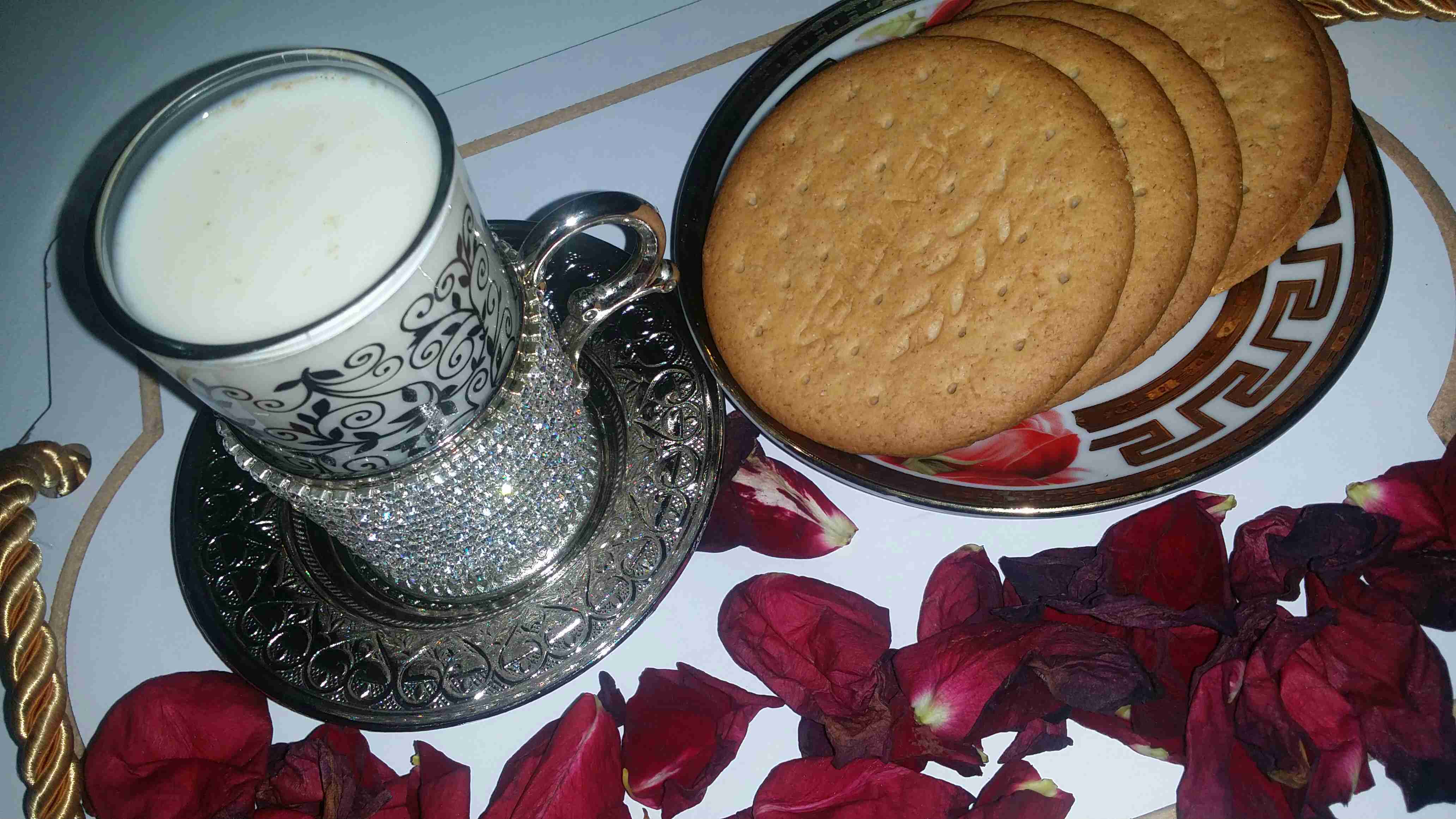 رغيف البدو و مشروب الحليب بالزنجبيل مع الفول الحجازي ملكة الشتاء