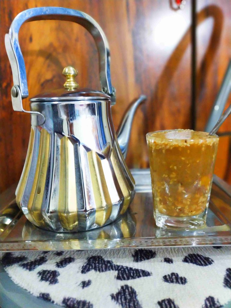  قهوة القشر والمكسرات اليمنية 
