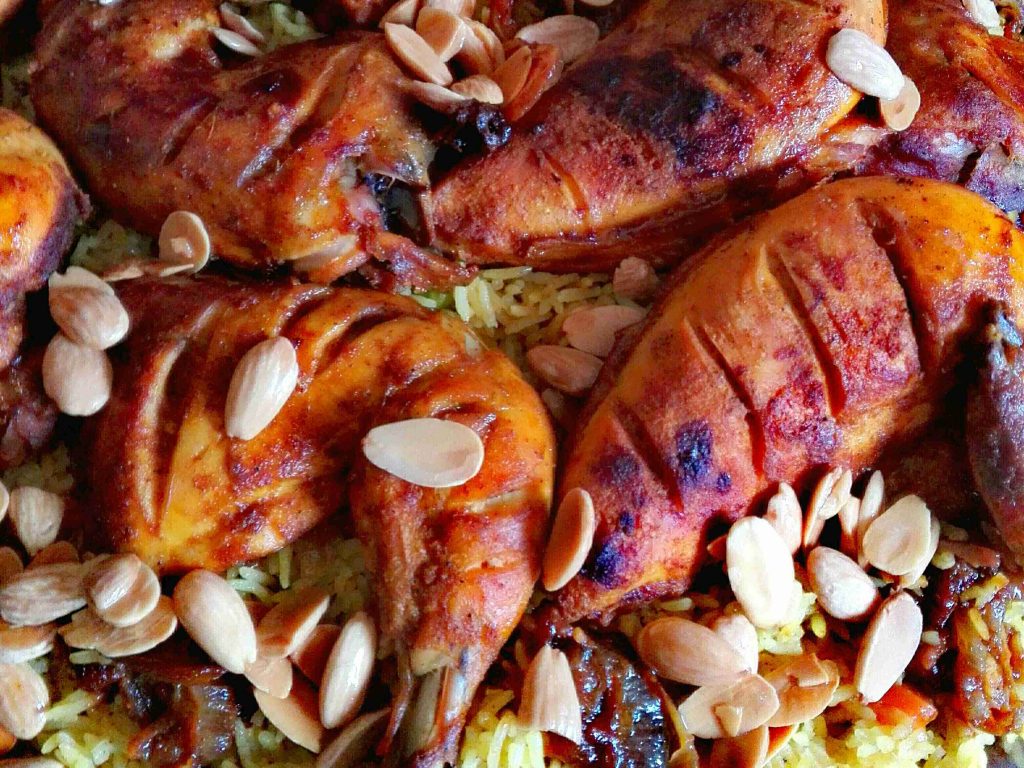 طريقة شوي الدجاج بتتبيله رووعه مع طريقة طبخ الأرز المميزه 