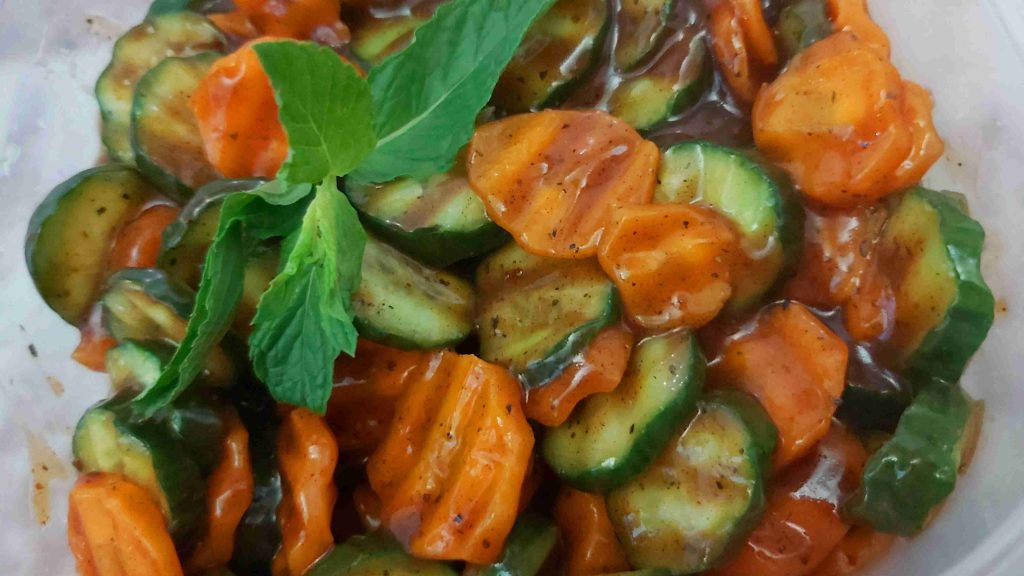 مقبلات الخيار والجزر....كثيرررر طيبة ملكة رمضان