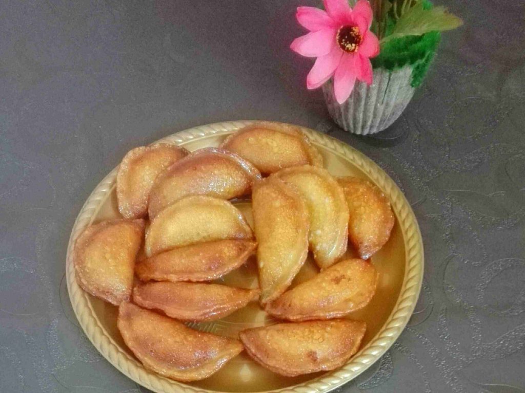 طريقة عمل القطايف سهله وبسيطه وطيبه ملكة رمضان 