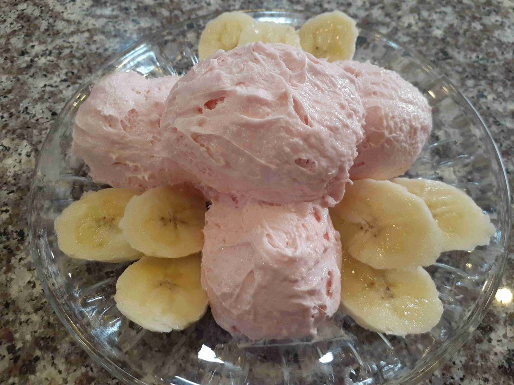 بوظة الفراولة ملكة رمضان 😋😋