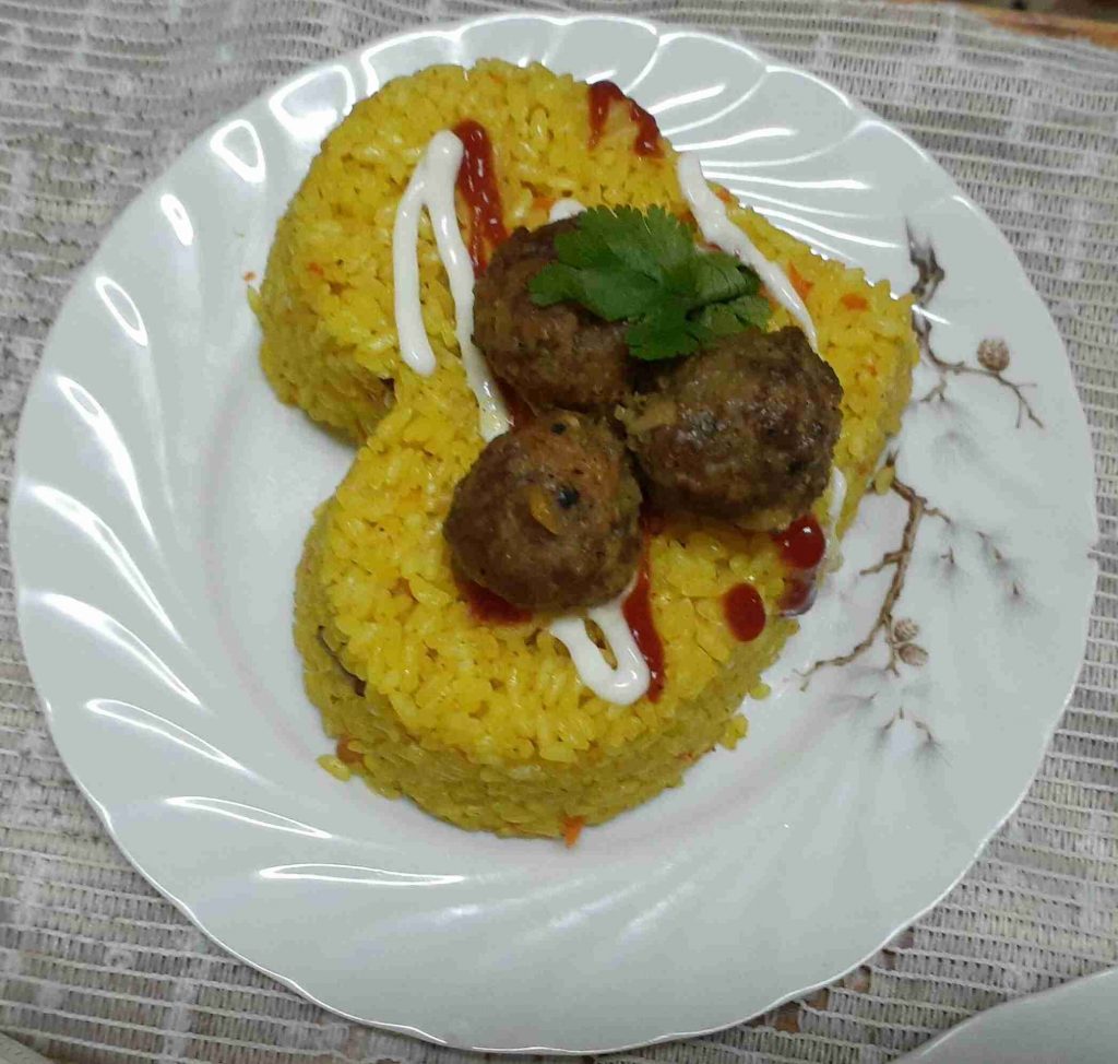 الرز بالجزر والكركم والكاري