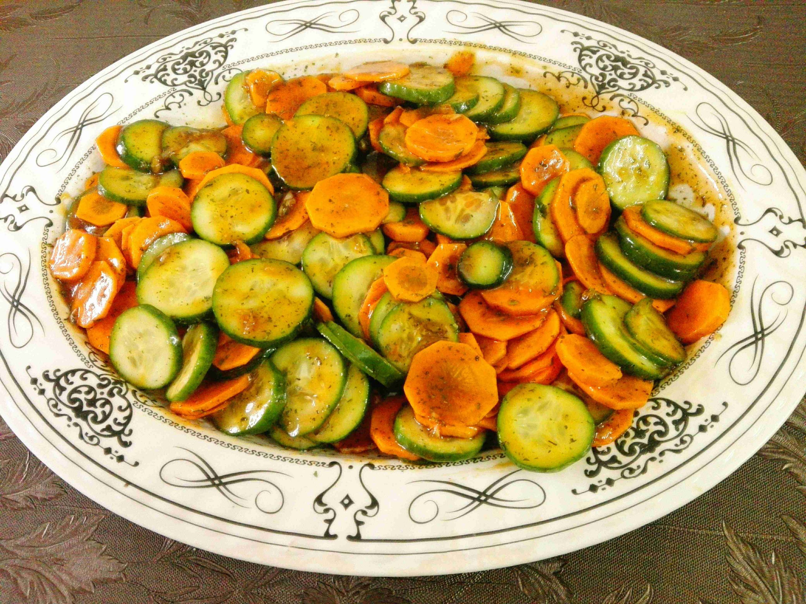 مقبلات سلطة الجزر والخيار بتتبيله لذيييذه جدا ملكة رمضان